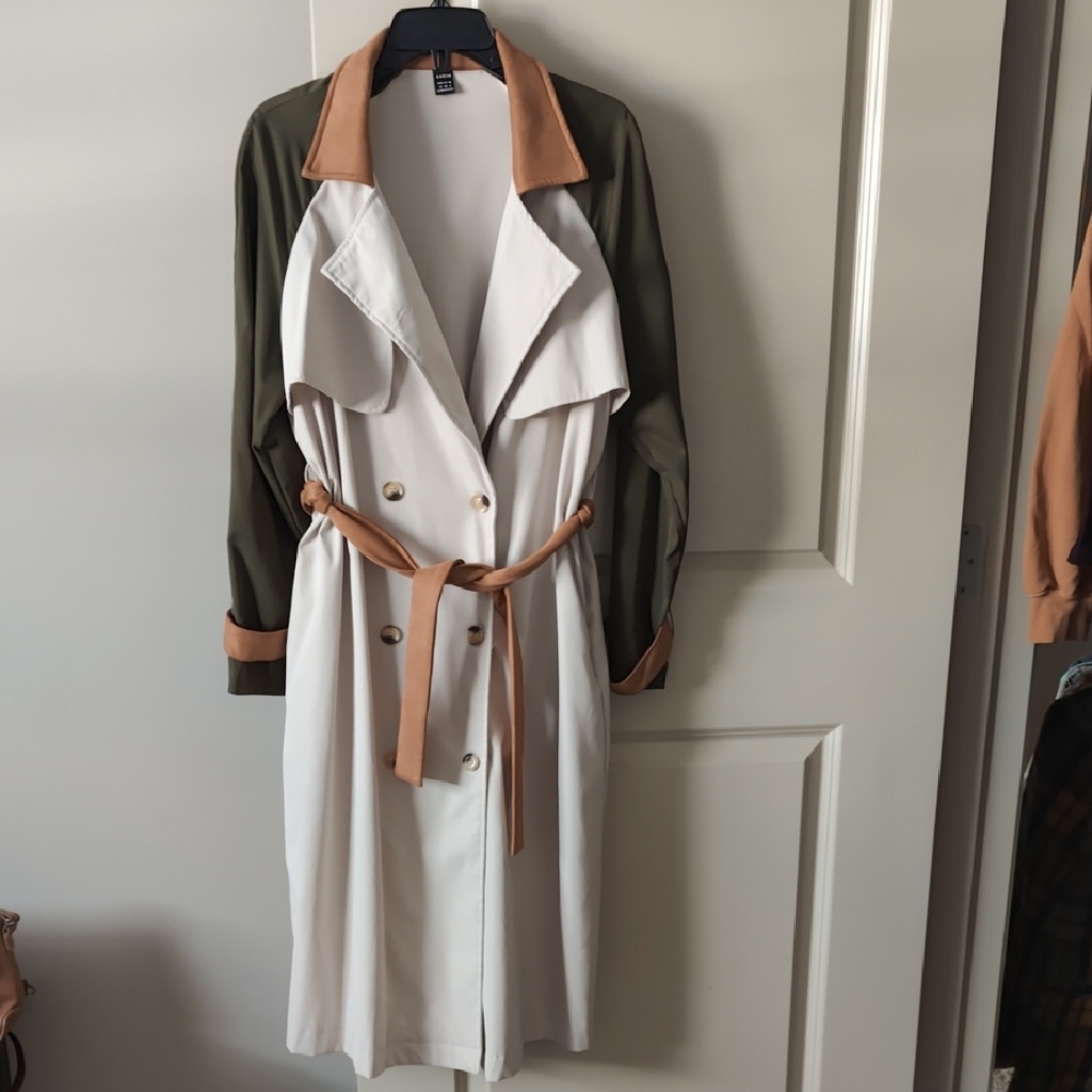 Oversized light Trench Coat